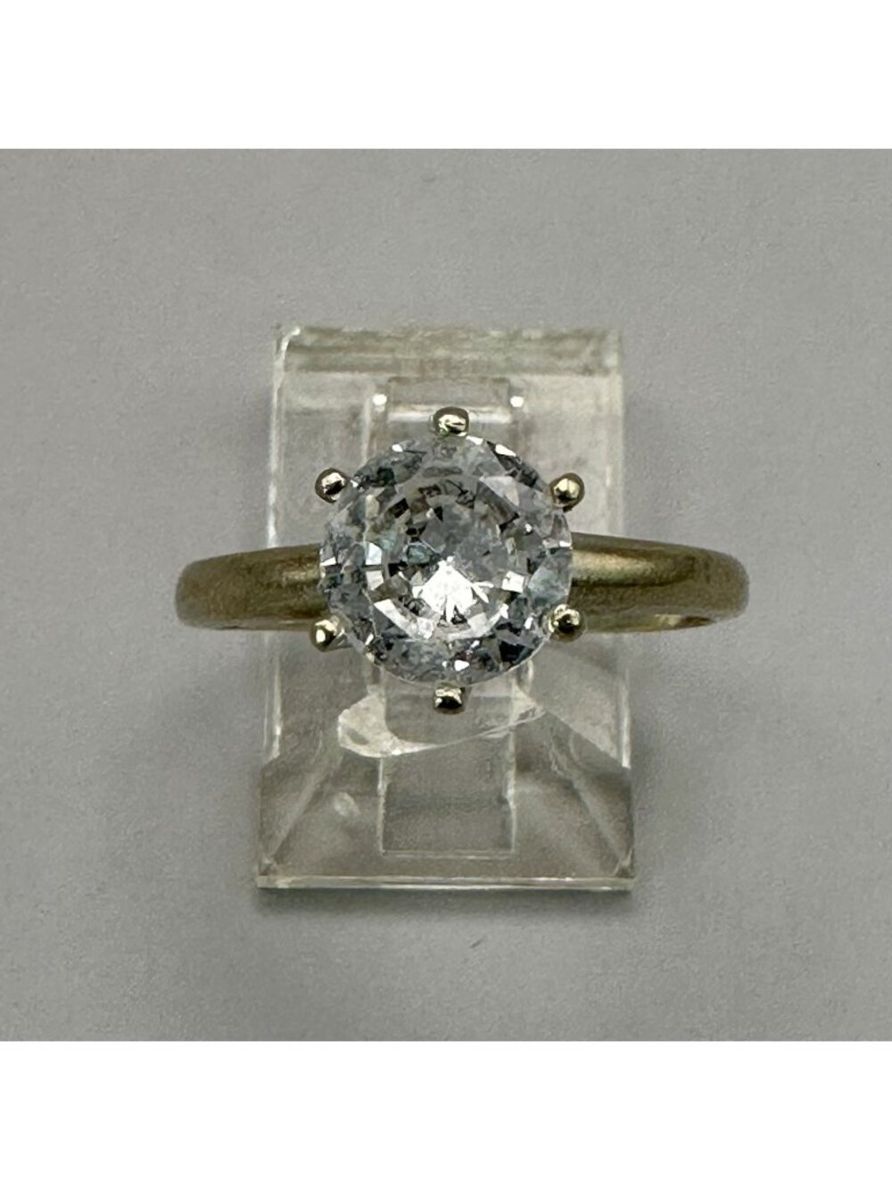 10K White Gold White Clear Spinel Ring Round 6.8mm Size 6.25 Weight 2.5 Gram